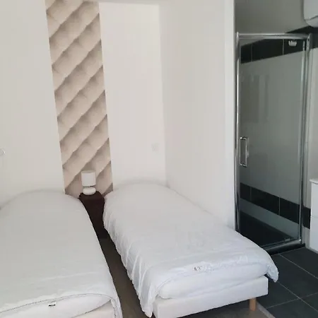 3 Pieces 4-6 Personnes, Clim, Terrasse Et Piscine Lejlighed *
